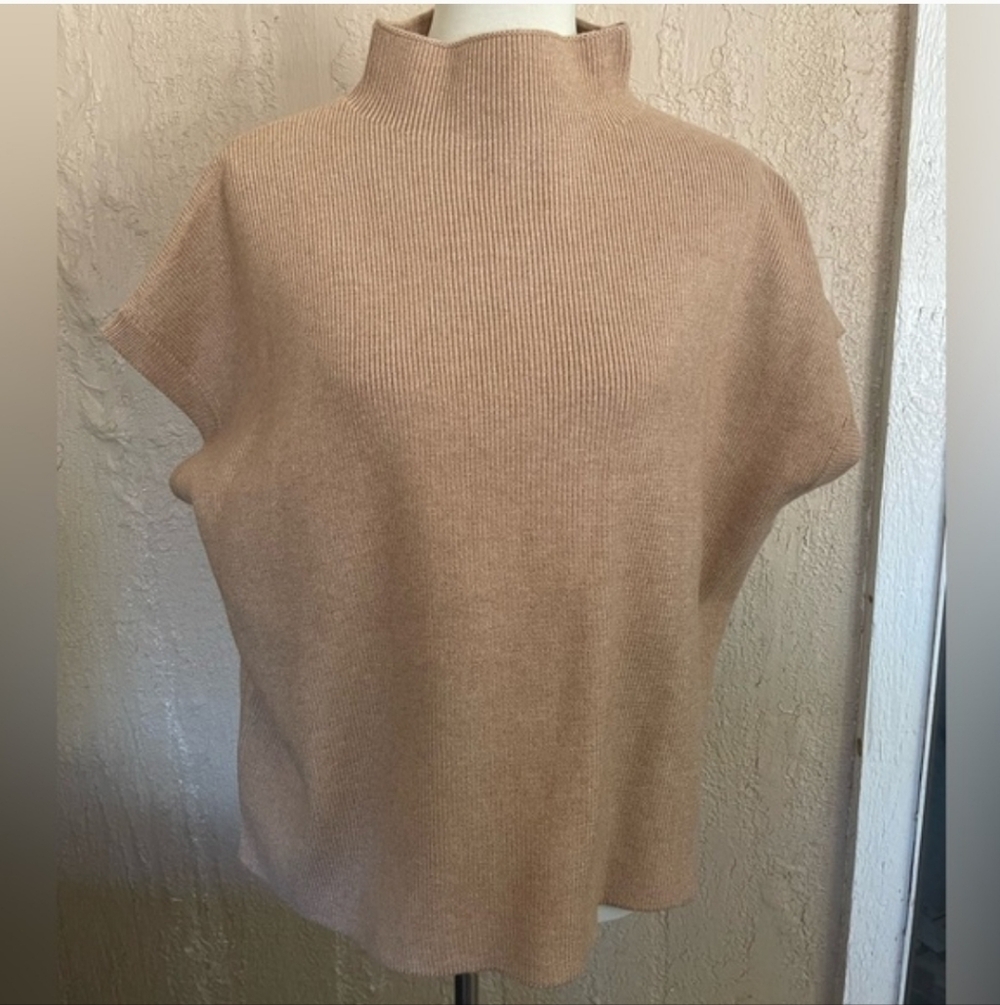 Jodifl Tan Women's Short Sleeve Sweater Size Small